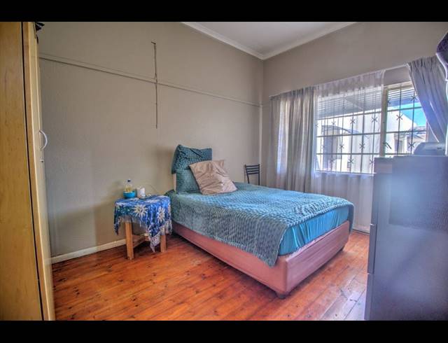 4 BEDROOM FREESTANDING FOR SALE IN KEMPTON PARK EXT 2